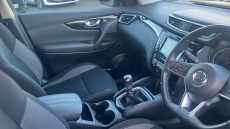 Nissan Qashqai 1.3 DiG-T Acenta Premium 5dr Petrol Hatchback